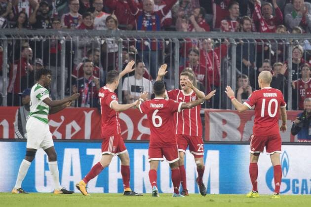 Football Champions League Encounter FC Bavaria Munich vs Celtic Glasgow Alliance Arena Munich 18 10 2017 in Picture Robert Lewandowski Thiago Thoams Mueller Arjen seals Stuart Armstrong Â