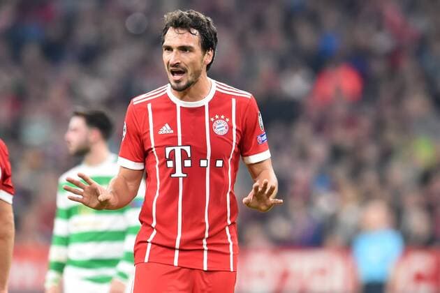 Football Champions League 03 Matchday FC Bavaria Munich Celtic Glasgow at 18 10 2017 in the Alliance Arena in Munich Mats Hummels Munich gives loudly Instructions MT