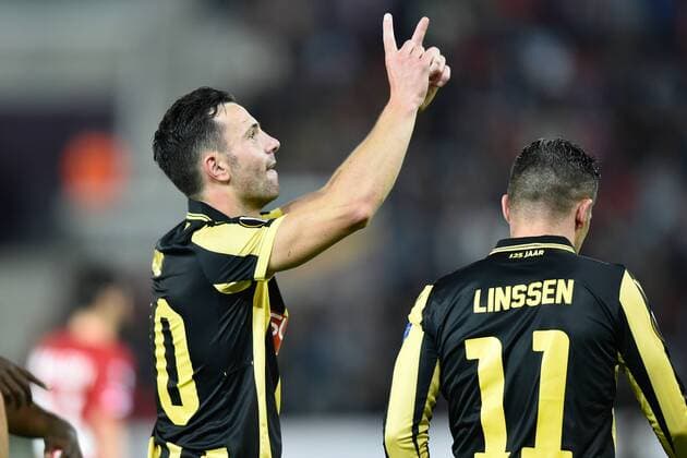 WAREGEM, Zulte Waregem - Vitesse, Voetbal, Seizoen 2017 2018, Europa League, groepsfase, 19-10-2017, Thomas Bruns juicht na zijn doelpunt Zulte Waregem - Vitesse  x1766176x
