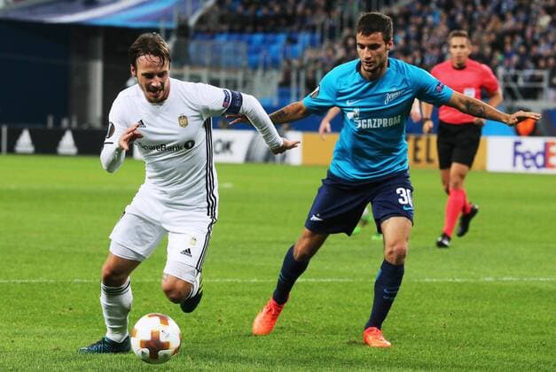 ST PETERSBURG, RUSSIA - OCTOBER 19, 2017: Rosenborg s Mike Jensen and Zenit St Petersburg s Emanuel Mammana in their 2017-18 UEFA Europa League Group L Round 3 football match at Saint Petersburg Stadium. Alexander Demianchuk TASS  TS0657DD