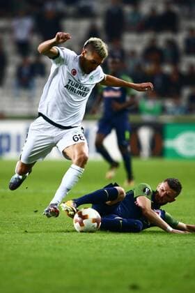 SOCCER - UEFA EL, Atiker vs RBS KONYA,TURKEY,19.OCT.17 - SOCCER - UEFA Europa League, Atiker Konyaspor vs Red Bull Salzburg. Image shows Mehdi Bourabia (Konyaspor) and Valon Berisha (RBS). GEPAxpictures xFelixxRoittner