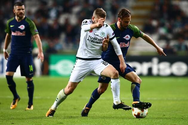 SOCCER - UEFA EL, Atiker vs RBS KONYA,TURKEY,19.OCT.17 - SOCCER - UEFA Europa League, Atiker Konyaspor vs Red Bull Salzburg. Image shows Nejc Skubic (Konyaspor) and Andreas Ulmer (RBS). GEPAxpictures xFelixxRoittner