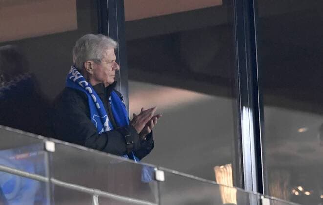 Dietmar Hopp Investor Patron TSG 1899 Hoffenheim on Grandstand Gesture Gesture claps Applause TSG 1899 Hoffenheim vs Istanbul BB Medipol Basaksehir Europe League 19 10 2017 TSG 1899 Hoffenheim vs Istanbul BB Medipol Basaksehir