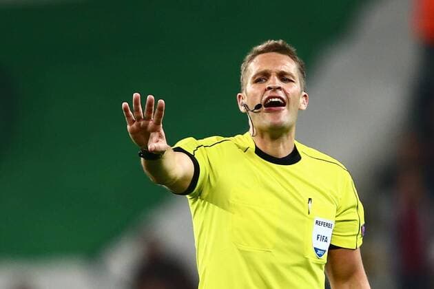 SOCCER - UEFA EL, Atiker vs RBS KONYA,TURKEY,19.OCT.17 - SOCCER - UEFA Europa League, Atiker Konyaspor vs Red Bull Salzburg. Image shows referee Craig Pawson. GEPAxpictures xFelixxRoittner