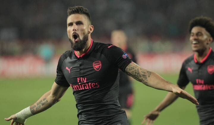 Bilder des Tages - SPORT 19.10.2017 Belgrade(Serbia) FK Crvena Zvezda(FC Red Star)-Arsenal Europa League men s football Olivier Giroud (L) Arsenal celebrate goal : 