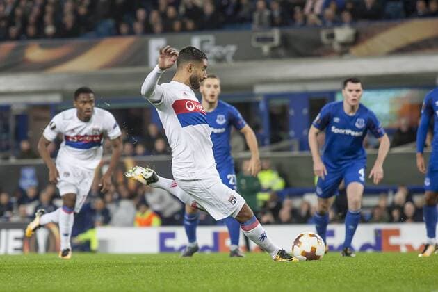 Nabil Fekir of Olympique Lyonnais scores from the spot during the UEFA Europa League Group E match between Everton and Lyon at Goodison Park, Liverpool, England on 19 October 2017. Copyright: xAlanxHaywardx 17160003