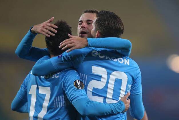 SOCCER - EL, A.Wien vs Rijeka VIENNA,AUSTRIA,19.OCT.17 - SOCCER - UEFA Europa League, FK Austria Wien vs HNK Rijeka. Image shows the rejoicing with Alexander Gorgon (Rijeka) and Mario Gavranovic (Rijeka). GEPAxpictures xPatrickxLeuk