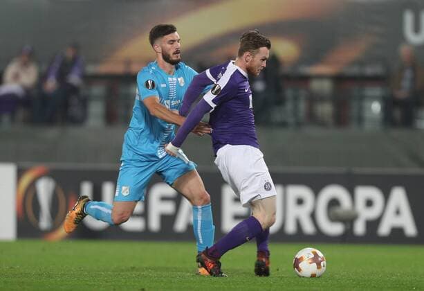 SOCCER - EL, A.Wien vs Rijeka VIENNA,AUSTRIA,19.OCT.17 - SOCCER - UEFA Europa League, FK Austria Wien vs HNK Rijeka. Image shows Josip Elez (Rijeka) and Kevin Friesenbichler (A.Wien). GEPAxpictures xChristianxOrt