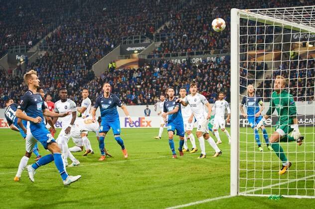 Benjamin Huebner Hoff 21 Torschuß shoots the goal to 1 0 TSG 1899 Hoffenheim Istanbul Basaksehir Group C Football UEFA Euro League Hoffenheim 19 10 2017 El Season 2017 2018