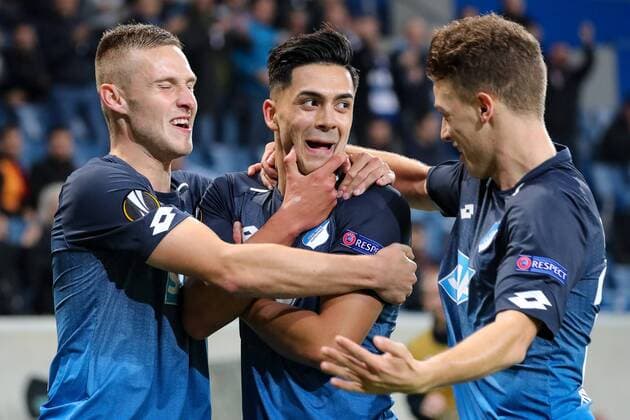 v left Pavel Kaderabek Hoffenheim 3 Scorer Nadiem Amiri Hoffenheim 18 Dennis Geiger Hoffenheim 32 cheer above the goal to 2 0 cheering goal celebration Goals Celebrate The Goal Goal Celebration cheering ueber the goal optimistic Action Action shot Football UEFA Europe League TSG 1899 Hoffenheim Istanbul Basaksehir xozx