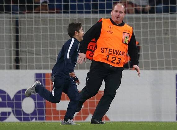 Football Europe League TSG 1899 Hoffenheim Istanbul Basaksehir Group C at 19 10 2017 in the Wirsol Rhine Neckar Arena xmdx Kleiner Flitzer on the Playing field TSG 1899 Hoffenheim Istanbul Basaksehir