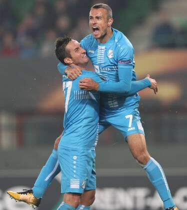SOCCER - EL, A.Wien vs Rijeka VIENNA,AUSTRIA,19.OCT.17 - SOCCER - UEFA Europa League, FK Austria Wien vs HNK Rijeka. Image shows the rejoicing of Mario Gavranovic (Rijeka) and Zoran Kvrzic (Rijeka). GEPAxpictures xChristianxOrt