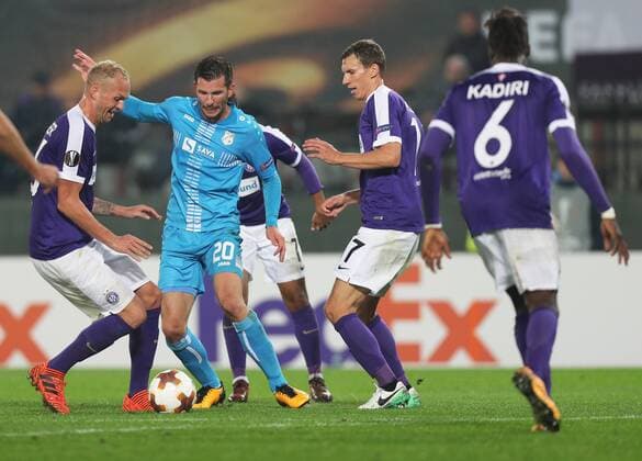 SOCCER - EL, A.Wien vs Rijeka VIENNA,AUSTRIA,19.OCT.17 - SOCCER - UEFA Europa League, FK Austria Wien vs HNK Rijeka. Image shows Raphael Holzhauser (A.Wien), Alexander Gorgon (Rijeka), Ismael Tajouri (A.Wien) and Abdul Kadiri Mohammed (A.Wien). GEPAxpictures xChristianxOrt