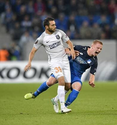duel Action shot Foul Alparslan Erdem Istanbul BB Medipol Basaksehir against Philipp Ochs TSG 1899 Hoffenheim TSG 1899 Hoffenheim vs Istanbul BB Medipol Basaksehir Europe League 19 10 2017 TSG 1899 Hoffenheim vs Istanbul BB Medipol Basaksehir