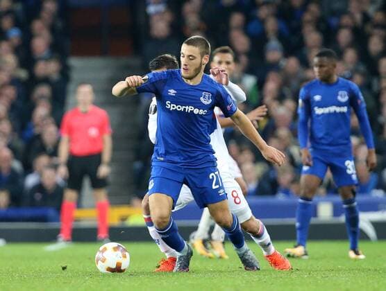 19th October 2017, Goodison Park, Liverpool, England; UEFA Europa League football, Everton versus Lyon; Nikola Vlasic of Everton shrugs off a tackle made by Houssem Aouar of Lyon  ActionPlus11941539