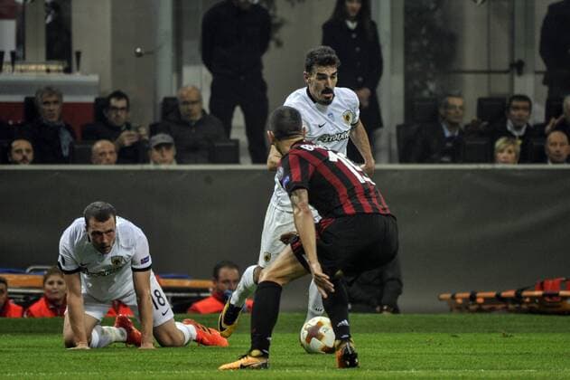 19th October 2017, San Siro, Milan, Italy; Leonardo Bonucci of Milan competes for the ball with Lazaros Christodoulopoulos of Aek Athens during the UEFA Europa League football, AC Milan versus AEK Athens;  ActionPlus11941558