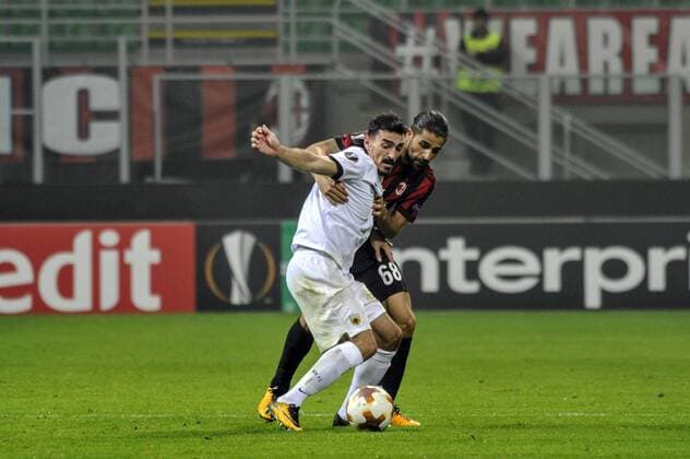 19th October 2017, San Siro, Milan, Italy; Ricardo Rodriguez of Milan competes for the ball with Andr& xe9; Simones of Aek Athens during the UEFA Europa League football, AC Milan versus AEK Athens;  ActionPlus11941561