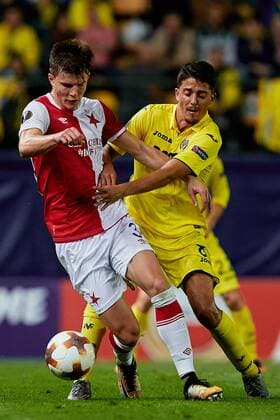 19th October 2017, El Madrigal, Villarreal, Spain; UEFA Europa League football, Villarreal versus Slavia Prague; Eduard Sobol (L) of SK Slavia Prague competes for the ball with Pablo Fornals of Villarreal CF;  ActionPlus11941619