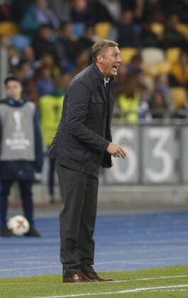 October 19, 2017 - Dynamo head coach Olexandr Khatskevych reacts during the UEFA Europa League Group B soccer match between FC Dynamo Kyiv and FC Young Boys at the NSK Olimpiyskyi in Kyiv, Ukraine, October 19, 2017. The UEFA Europa League Group B soccer match between FC Dynamo Kyiv and FC Young Boys at the NSK Olimpiyskyi in Kyiv. - ZUMAs334 80533758st Copyright: xAnatoliixStepanovx