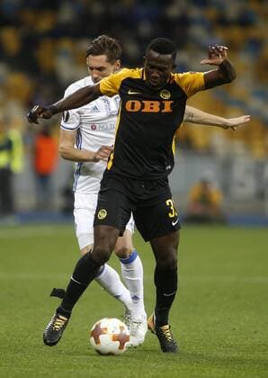October 19, 2017 - Denys Garmash (L ) of Dynamo vies for the ball with Sekou Sanogo (R) of Young Boys during the UEFA Europa League Group B soccer match between FC Dynamo Kyiv and FC Young Boys at the NSK Olimpiyskyi in Kyiv, Ukraine, October 19, 2017. The UEFA Europa League Group B soccer match between FC Dynamo Kyiv and FC Young Boys at the NSK Olimpiyskyi in Kyiv. - ZUMAs334 80533808st Copyright: xAnatoliixStepanovx
