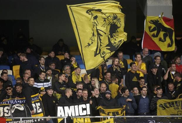 October 19, 2017 - Fans of the Young Boys reacts after goal during the UEFA Europa League Group B soccer match between FC Dynamo Kyiv and FC Young Boys at the NSK Olimpiyskyi in Kyiv, Ukraine, October 19, 2017 The UEFA Europa League Group B soccer match between FC Dynamo Kyiv and FC Young Boys at the NSK Olimpiyskyi in Kyiv. - ZUMAs334 80533819st Copyright: xAnatoliixStepanovx