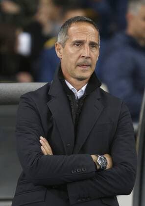 October 19, 2017 - Young Boys head coach Adi Huetter reacts the UEFA Europa League Group B soccer match between FC Dynamo Kyiv and FC Young Boys at the NSK Olimpiyskyi in Kyiv, Ukraine, October 19, 2017. The UEFA Europa League Group B soccer match between FC Dynamo Kyiv and FC Young Boys at the NSK Olimpiyskyi in Kyiv. - ZUMAs334 80533855st Copyright: xAnatoliixStepanovx