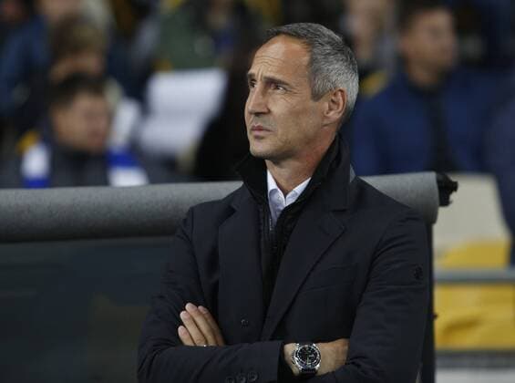 October 19, 2017 - Young Boys head coach Adi Huetter reacts the UEFA Europa League Group B soccer match between FC Dynamo Kyiv and FC Young Boys at the NSK Olimpiyskyi in Kyiv, Ukraine, October 19, 2017. The UEFA Europa League Group B soccer match between FC Dynamo Kyiv and FC Young Boys at the NSK Olimpiyskyi in Kyiv. - ZUMAs334 80533873st Copyright: xAnatoliixStepanovx