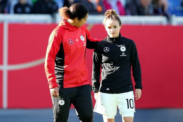 Germany Wiesbaden Brita Arena 20 10 2017 Soccer World Cup Qualification Germany Iceland Image v lk Trainer Steffi Jones Germany and Lina Magult Germany 10 Copyright: HMBxMedia xHeikoxBecker