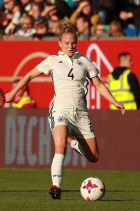 20 10 2017 xavx Soccer World Cup Qualification Women Germany Iceland emspor v l Leonie Maier Germany Germany at the Ball Single image Freisetzer Wiesbaden