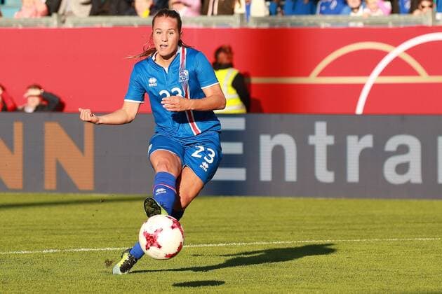 20 10 2017 xavx Soccer WM Qualification Women Germany Iceland emspor v l Fanndis Fridriksdottir Iceland Iceland on the ball Single image Freisetzer Wiesbaden
