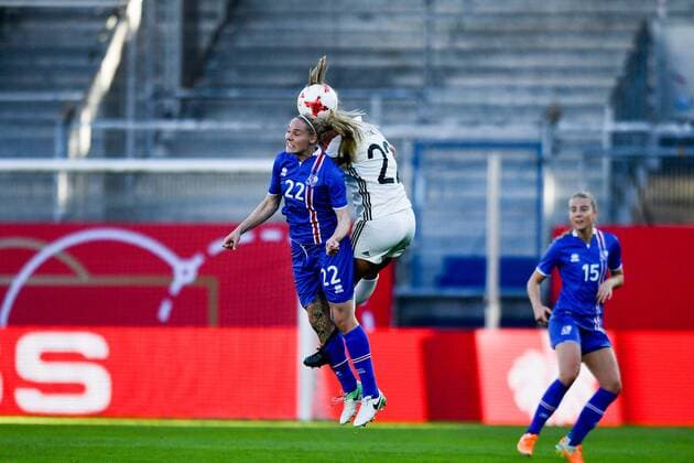 Kofpballduell Rakel Hönnudóttir Iceland 22 Tabea Kemme Germany Germany DFB 22 Soccer World Cup 2019 Qualification Germany Iceland xmkx