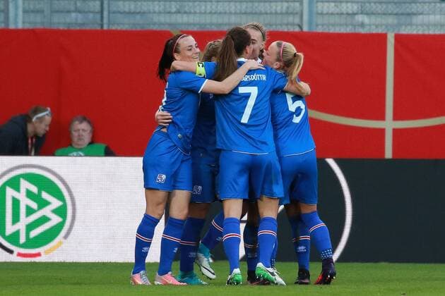 20 10 2017 xavx Soccer World Cup Qualification Women Germany Iceland emspor v l celebrate the goal Torjubel zum 1 3 by Dagny Brynjarsdottir Iceland Iceland Wiesbaden