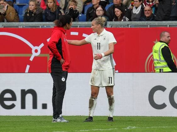 20 10 2017 xsvx Soccer WM Qualification Women Germany Iceland emspor v l Trainer Steffi Jones German women National team DFB Alexandra Popp German women National team DFB disappointed sadly frustrated dissapointed Wiesbaden