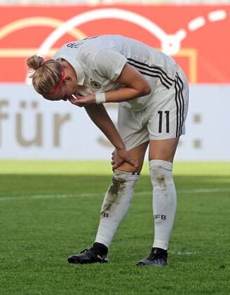 20 10 2017 xsvx Soccer World Cup Qualification Women Germany Iceland emspor v l Alexandra Popp German Women National Team DFB Wiesbaden