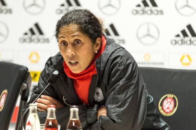 20 10 2017 xavx Soccer World Cup Qualification Women Germany Iceland emspor v l Bundestrainerin Steffi Jones Deuschland Germany disappointed disappointed looking dissapointed at the press conference after the match against Iceland Wiesbaden