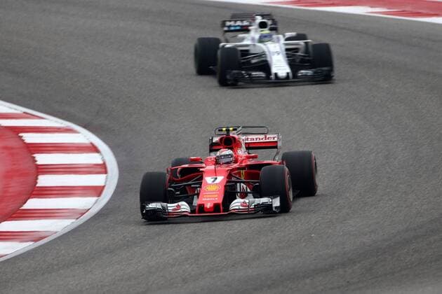 20.10.2017 - Free Practice 1, Kimi Raikkonen (FIN) Scuderia Ferrari SF70H and Felipe Massa (BRA) Williams FW40 United States Grand Prix, Austin 19 - 22 October 2017 20.10.2017 - Free Practice 1, Kimi Raikkonen (FIN) Scuderia Ferrari SF70H and Felipe Massa (BRA) Williams FW40 