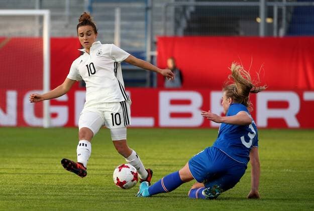 Germany Wiesbaden Brita Arena 20 10 2017 Soccer World Cup Qualification Germany Iceland Image v lk Lina Magult Germany 10 and Ingibjörg Sigurdardottir Island 3 Copyright: HMBxMedia xHeikoxBecker
