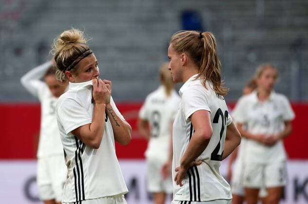 Germany Wiesbaden Brita Arena 20 10 2017 Soccer World Cup Qualification Germany Iceland Image v lk Svenja Huth Germany 19 and Tabea Kemme Germany 22 Copyright: HMBxMedia xHeikoxBecker