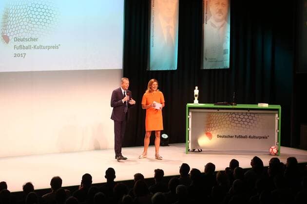 20 10 2017 Deutsche Akademie für Fussbalkultur Footballgala Award Walter Bensemann Prize 2015 JüRa Katrin Müller Hohenstein Moderator Dr Ulrich Maly Lord Mayor City of Nuremberg