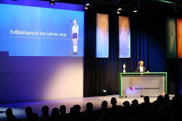 20 10 2017 Deutsche Akademie für Fussbalkultur Footballgala Award Winner Walter Bensemann Prize 2015 JüRa Vicente del Bosque Trainer Katrin Müller Hohenstein Moderator Dr Ulrich Maly Lord Mayor City of Nuremberg Rainer Holzschuh kicker Editor and Jury Chairman