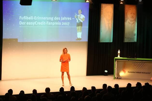 20 10 2017 Deutsche Akademie für Fussbalkultur Football Academy Award Winner Walter Bensemann Prize 2015 JüRa Katrin Müller Hohenstein Presenter