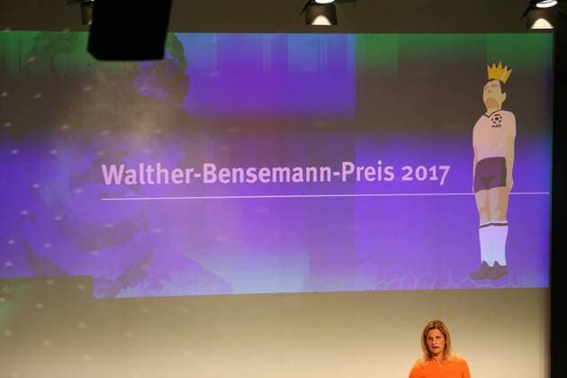 20 10 2017 Deutsche Akademie für Fussbalkultur Football Academy Award Winner Walter Bensemann Prize 2015 JüRa Katrin Müller Hohenstein Presenter