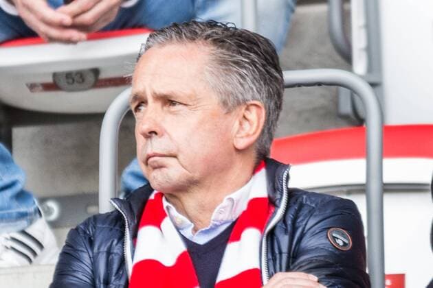 Rolf Rombach President of the FC Rot Weiß Erfurt on the support stand Portrait Single Image Football Men 3 League Red White Erfurt Hallescher FC xprx