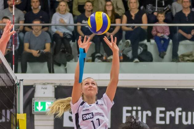 Michaela Wessely Black White Erfurt 11 at promotion Action action Volleyball 1 Bundesliga Women Black and White Erfurt 1 VC Wiesbaden xprx
