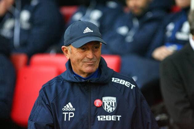 Football - 2017 2018 Premier League - Southampton vs. West Bromwich Albion West Bromwich Albion Manager Tony Pulis before kick off at St Mary s Stadium Southampton COLORSPORT SHAUN BOGGUST 