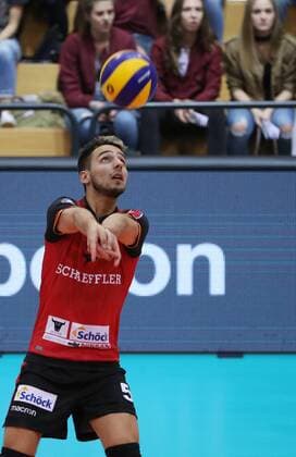 VOLLEYBALL - VBL, Tirol vs Ingersoll INNSBRUCK,AUSTRIA,21.OCT.17 - VOLLEYBALL - VBL, Hypo Tirol AlpenVolleys vs TV Ingersoll Buehl. Image shows Tomas Ruiz (Buehl). GEPAxpictures xAndreasxPranter