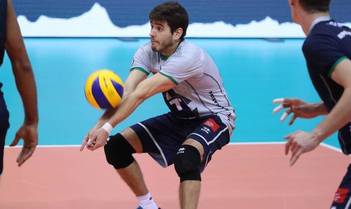 VOLLEYBALL - VBL, Tirol vs Ingersoll INNSBRUCK,AUSTRIA,21.OCT.17 - VOLLEYBALL - VBL, Hypo Tirol AlpenVolleys vs TV Ingersoll Buehl. Image shows Lucas Provenzano Joao de Deus (Tirol). GEPAxpictures xAndreasxPranter