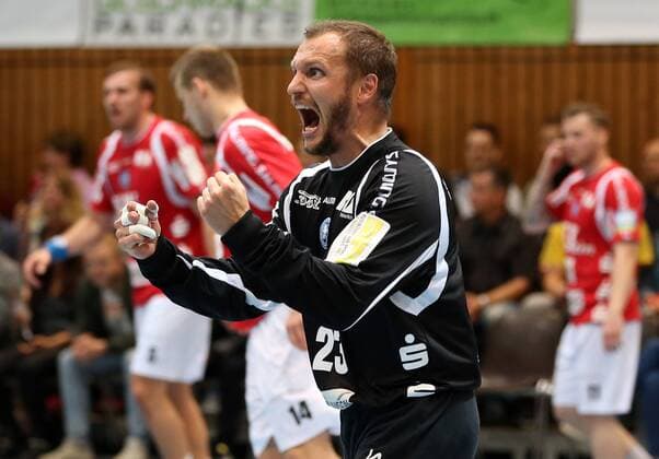 v li Bastian Rutschmann Bergischer HC jubt DKB 2 Handball Bundesliga DJK Rimpar Wölfe Bergischer HC xfsx