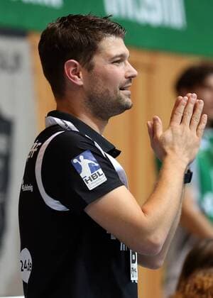 v li coach Dr Matthias Obinger DJK Rimpar Wolves disappointed looking disappointing disappointed DKB 2 Handball Bundesliga DJK Rimpar Wolff Bergischer HC xfsx