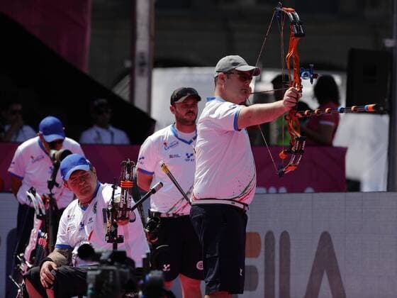 Bogenschießen, WM in Mexiko Italy s team mambers Sergio Pagni, Alberto Simonelli and Federico Pagnoni compete against the US for the gold medal during the World Archery Championships 2017 male compound bow outdoor event in Mexico City, Mexico, 21 October 2017. World Archery Championships in Mexico City !ACHTUNG: NUR REDAKTIONELLE NUTZUNG!  Copyright: xJoséxMéndezx CMX017 20171021-636442215369067111